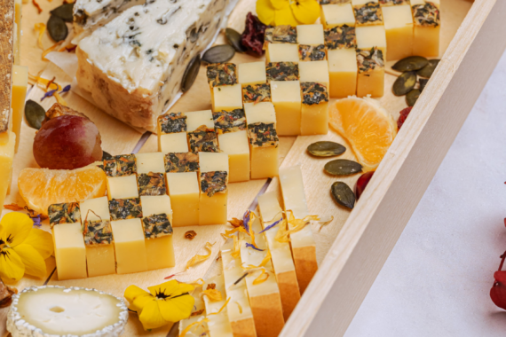 Plateau Fromages D'exception pour Noël : Comte, Tomme des fleurs, Roquefort, Brillat Savarin