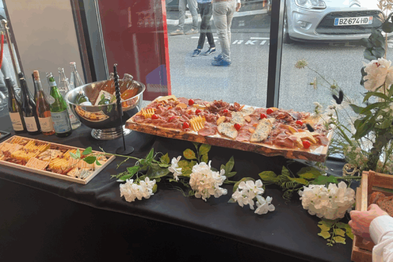 PLANCHE DE CHARCUTERIE ET FROMAGE de qualité, AOP