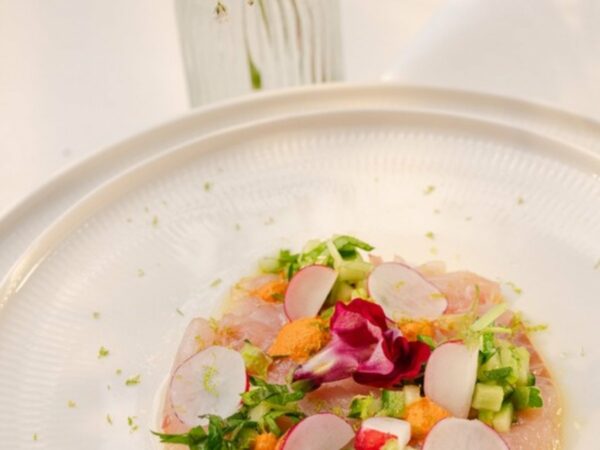 Carpaccio servi à l’assiette pour un mariage, Bokita traiteur